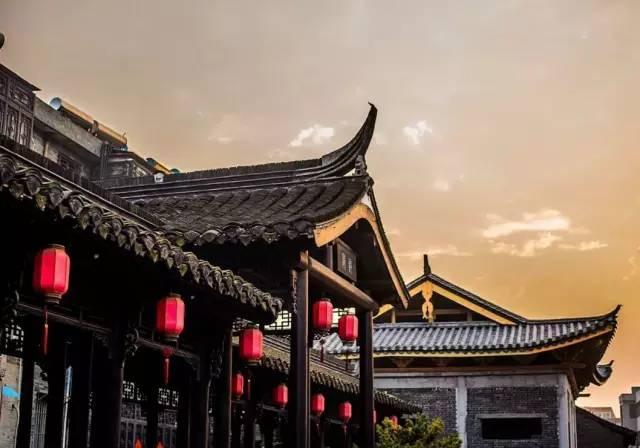 hmcl启动器怎么加模组游戏画面